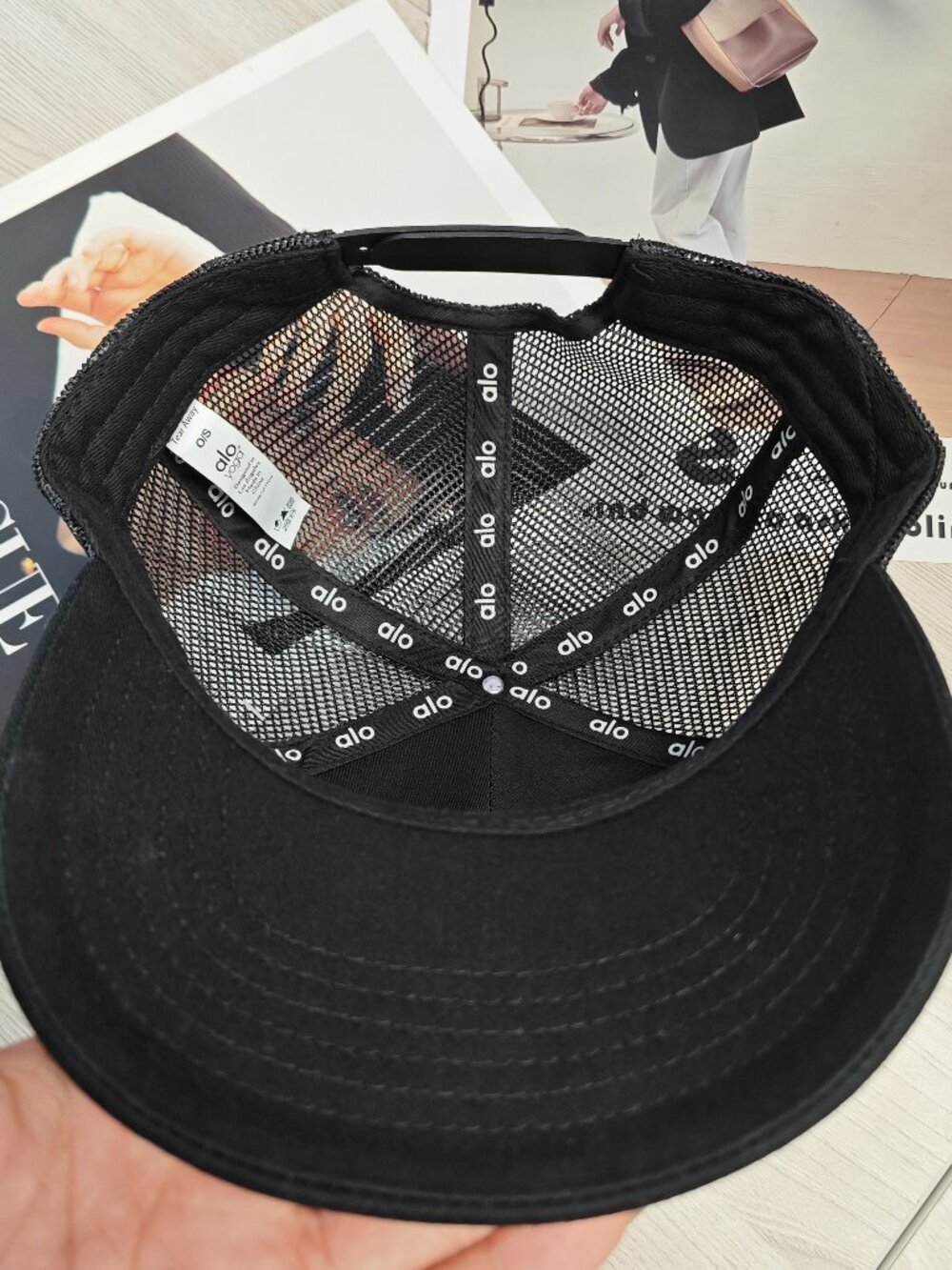 NWT🖤ALO Yoga District Trucker Hat Black Adjustable🧢 Everyday Athleisure Cap - Picture 4 of 5